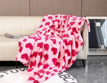 Load image into Gallery viewer, Cozy Heart Blanket