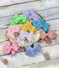 Load image into Gallery viewer, Glitter Bows