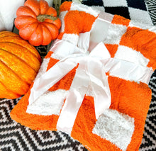 Load image into Gallery viewer, Checkered Blanket