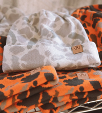 Load image into Gallery viewer, Camo Beanie