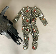 Load image into Gallery viewer, Hereford Hopper Footie