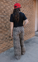 Load image into Gallery viewer, Off Tha Track
