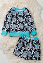 Load image into Gallery viewer, Cow &amp; Concho Lounge Set
