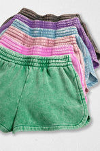 Load image into Gallery viewer, Fleece Shorts Acid Wash &amp; Solid
