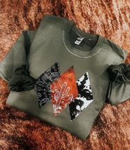 Load image into Gallery viewer, Diamond Cactus Cowhide Sweatshirt
